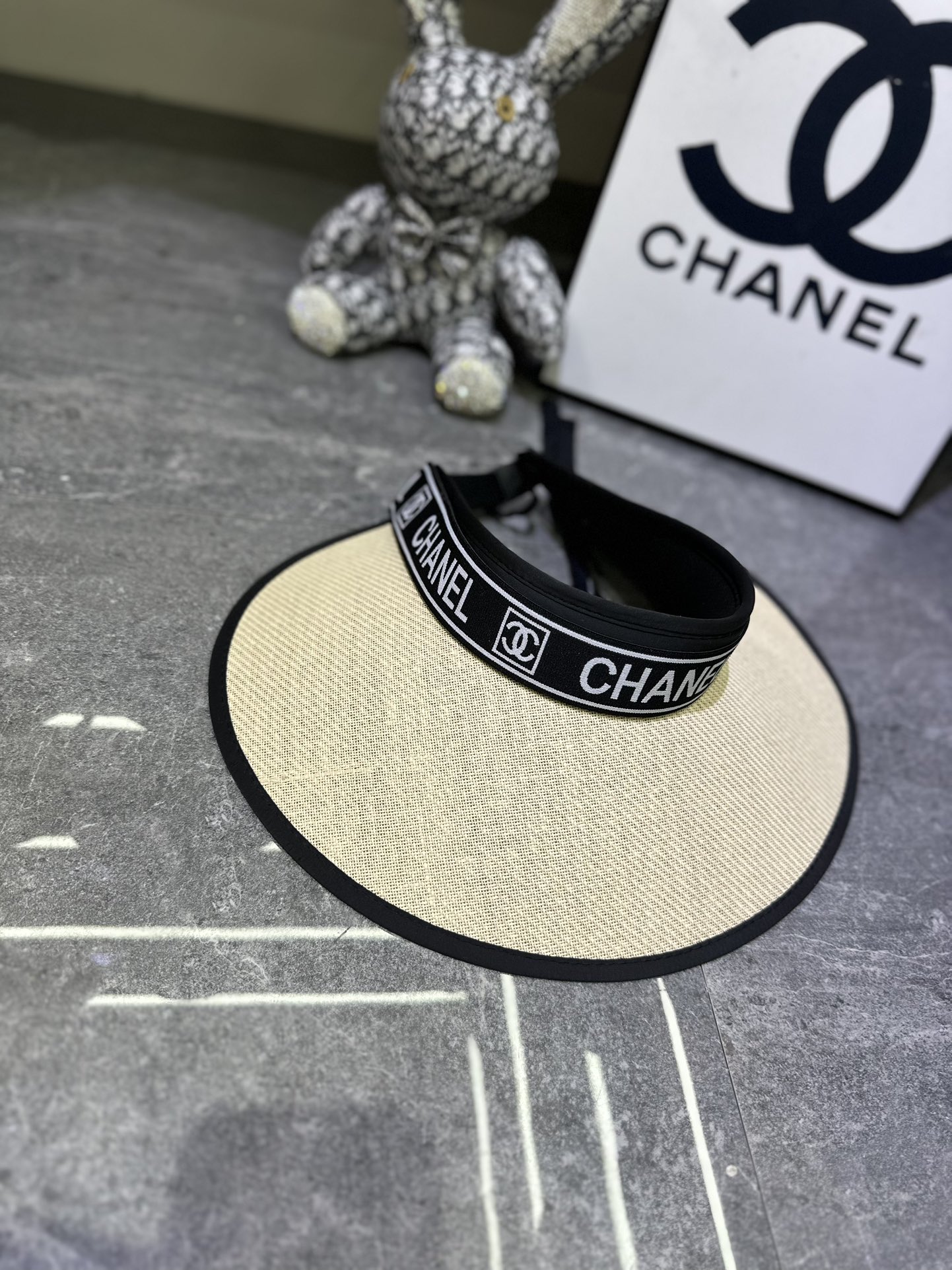 Chanel Visor dx83